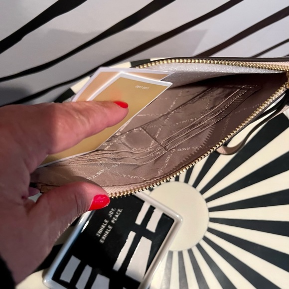 Michael Kors Jet Set Charm Wristlet - Picture 2 of 3